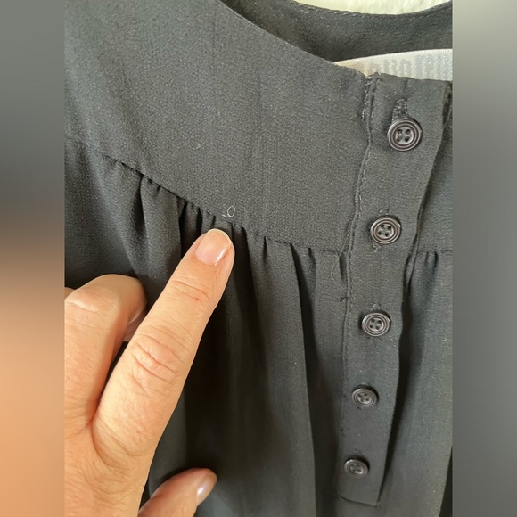 Molio Relio Floral Embroidered Black Silk Tunic Size L Scalloped Edges Boho GUC - Picture 8 of 10